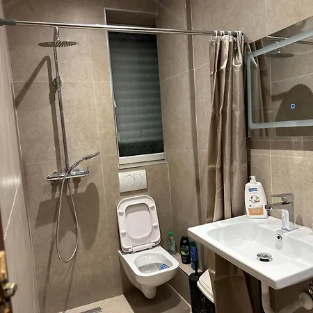 Διαμέρισμα Tirana Home *