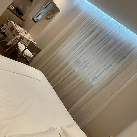 Lägenhet Tirana Home *