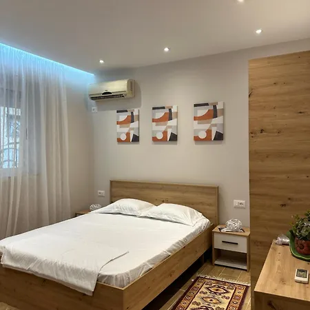 Tirana Home * 地拉那